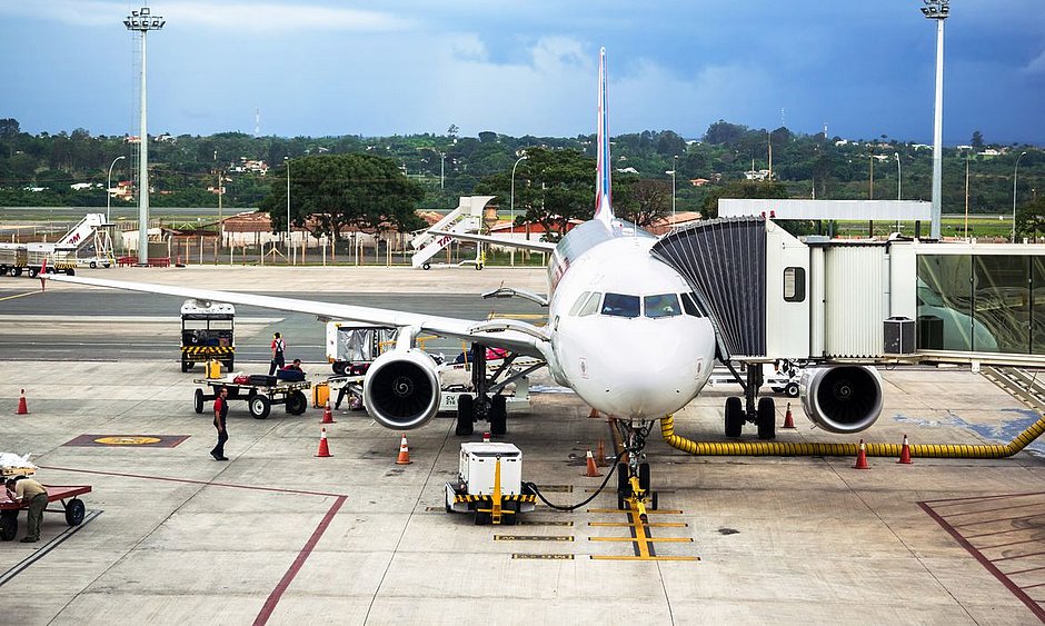 Preço do querosene de aviação sobe mais do que gasolina e gás de cozinha em 2021