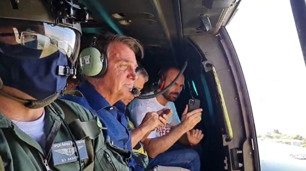 Bolsonaro vem à Bahia e sobrevoará área atingida pelas enchentes