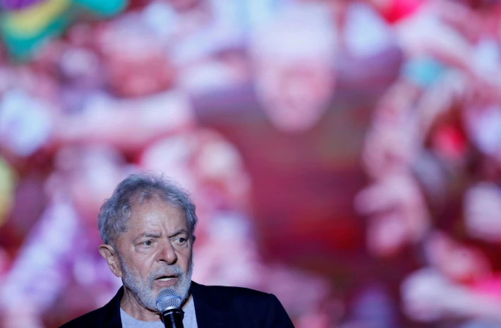 Ex-ministro diz que Lula vai desistir de candidatura alegando “doença grave