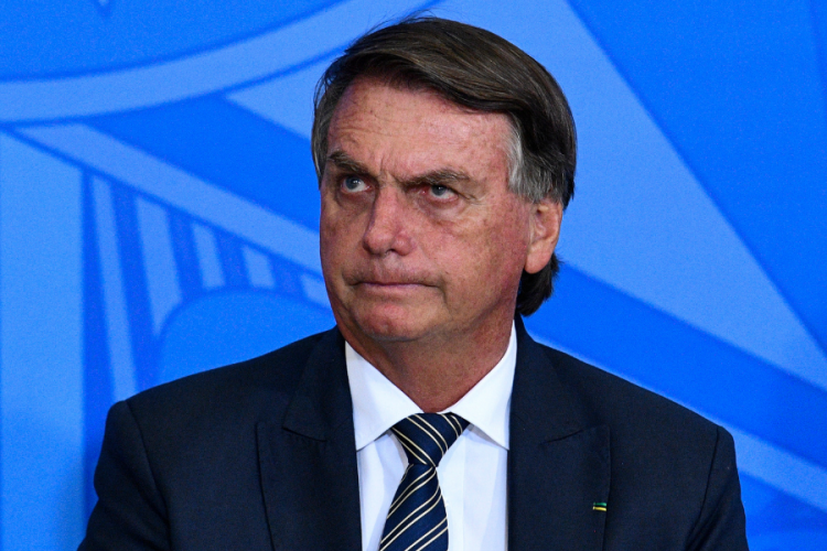 Bolsonaro veta integralmente lei Aldir Blanc, que destinaria R$ 3 bi por ano à cultura