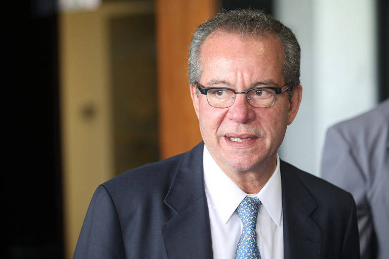 Fragilizado, PSDB busca agregar força política com Simone Tebet, afirma José Aníbal