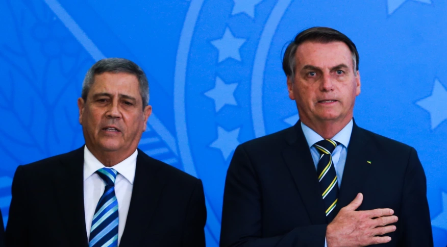 “Pretendo anunciar nos próximos dias o general Braga Netto como vice”, diz Bolsonaro
