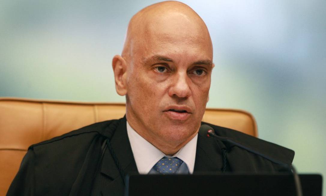 Alexandre de Moraes proíbe governo de divulgar propaganda sobre novo cartão do Auxílio Brasil
