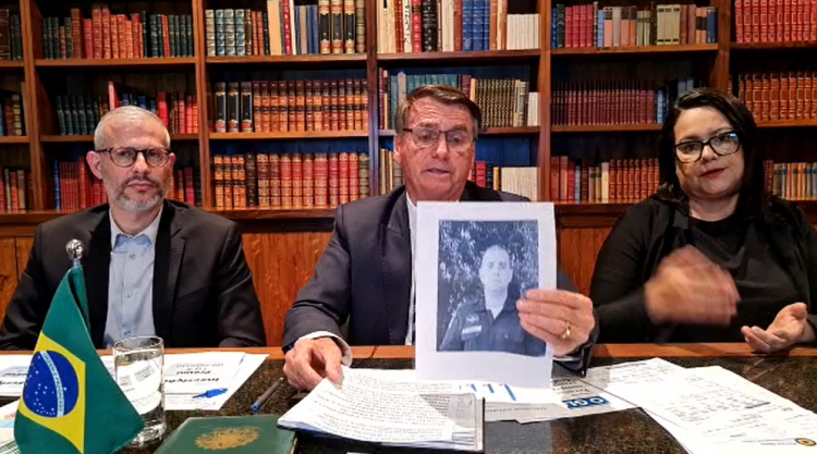 PGR se manifesta contra indiciamento de Bolsonaro por associar vacina com a Aids