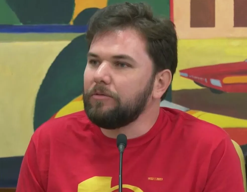 Candidato de partido comunista ao governo de SP comemora morte da rainha Elizabeth II