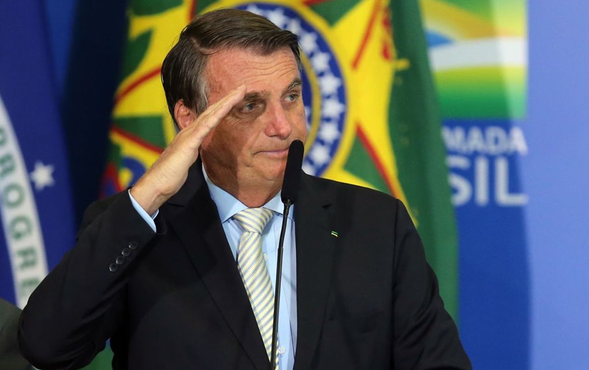 Bolsonaro promete reduzir maioridade penal, se reeleito