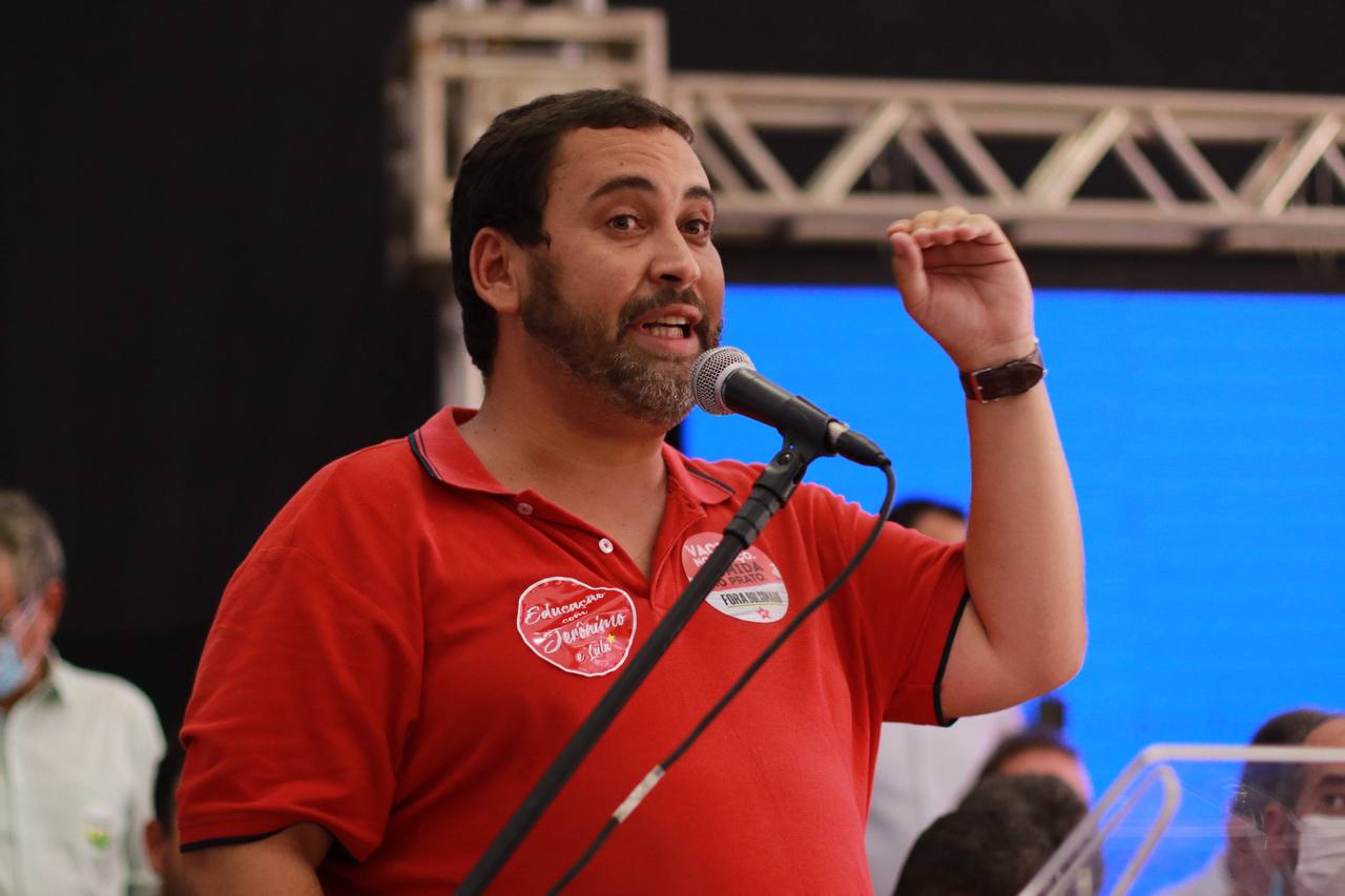 Presidente do PT critica valor das obras na orla: 