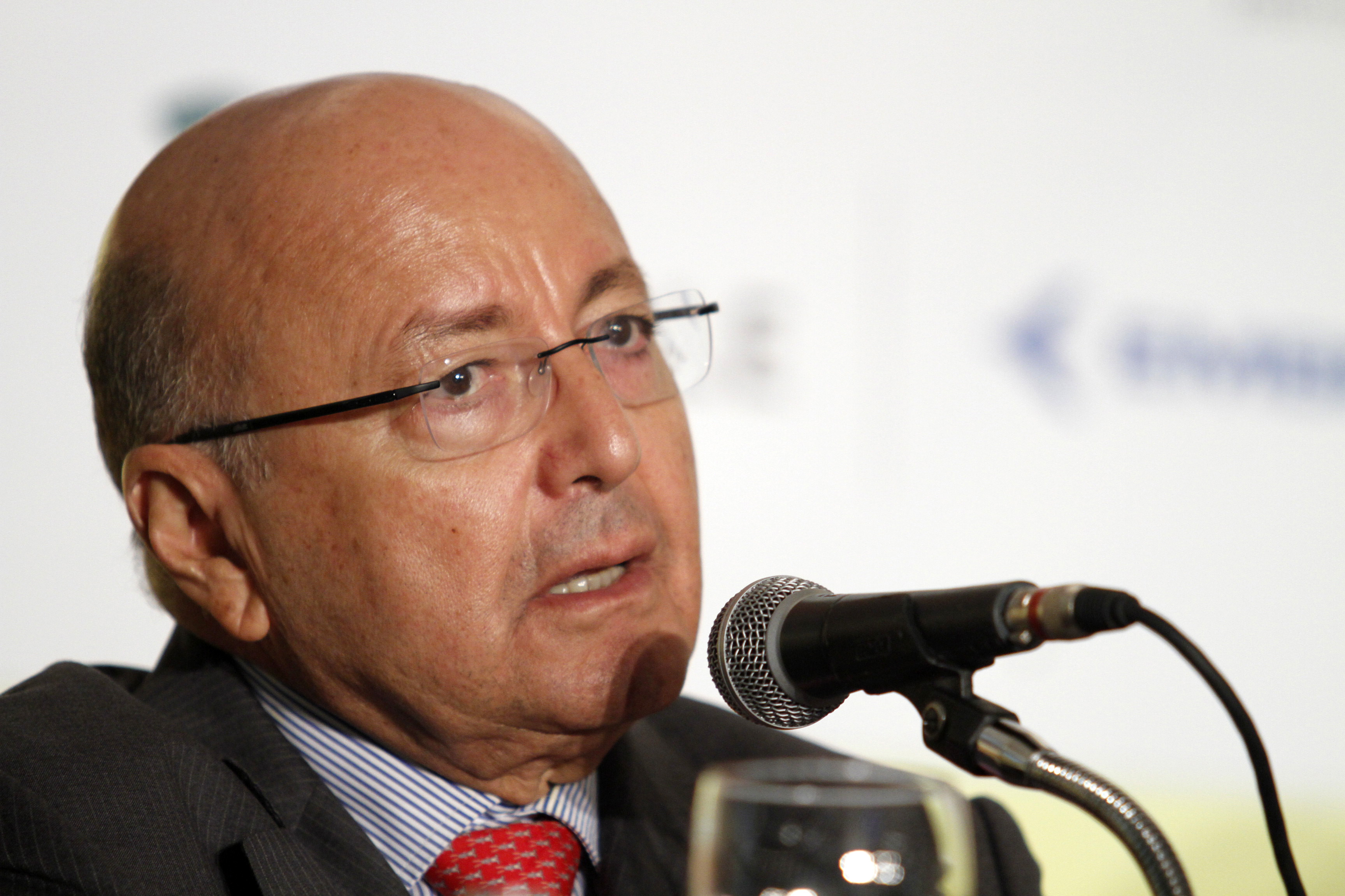 Ex-ministro da Fazenda afirma que Lula deve ‘parar de falar em questões econômicas’