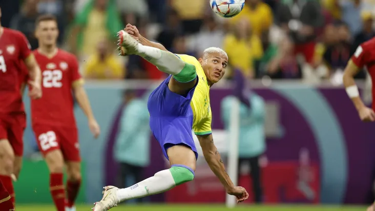 “Faz no treino, faz no jogo”, diz Richarlison após golaço na estreia do Brasil