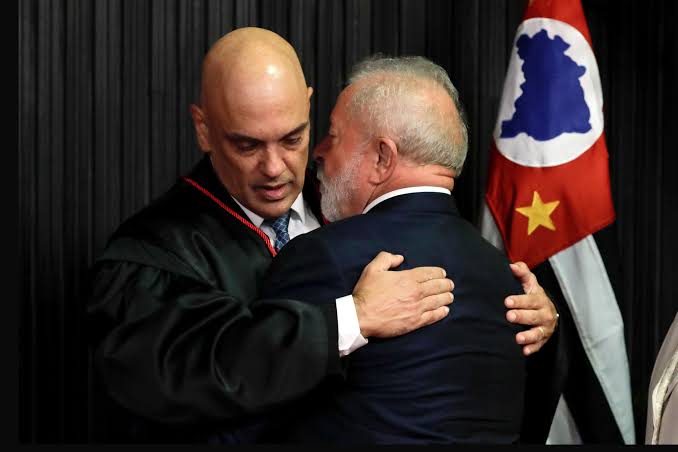 Lula e Alckmin são diplomados no TSE