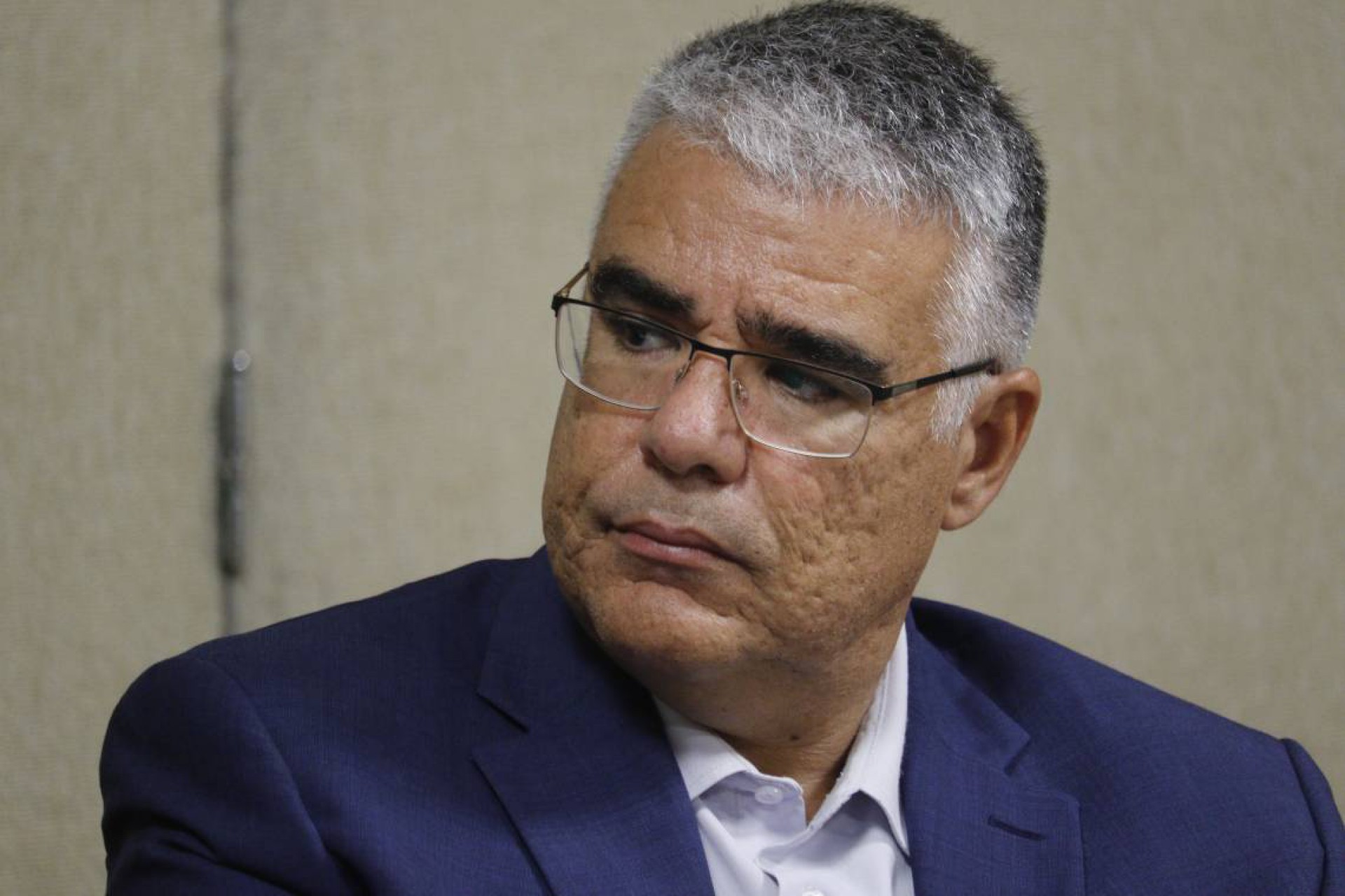 Eduardo Girão anuncia candidatura à presidência do Senado