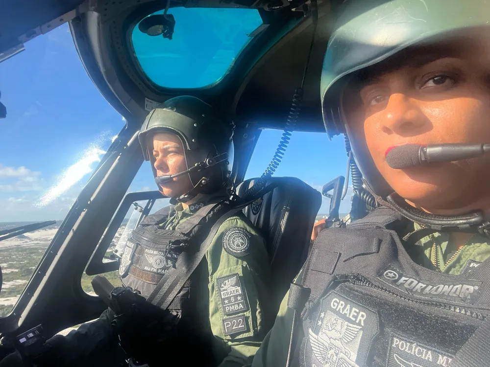 Graer tem tripulação composta por duas mulheres nas funções de piloto pela primeira vez em operação