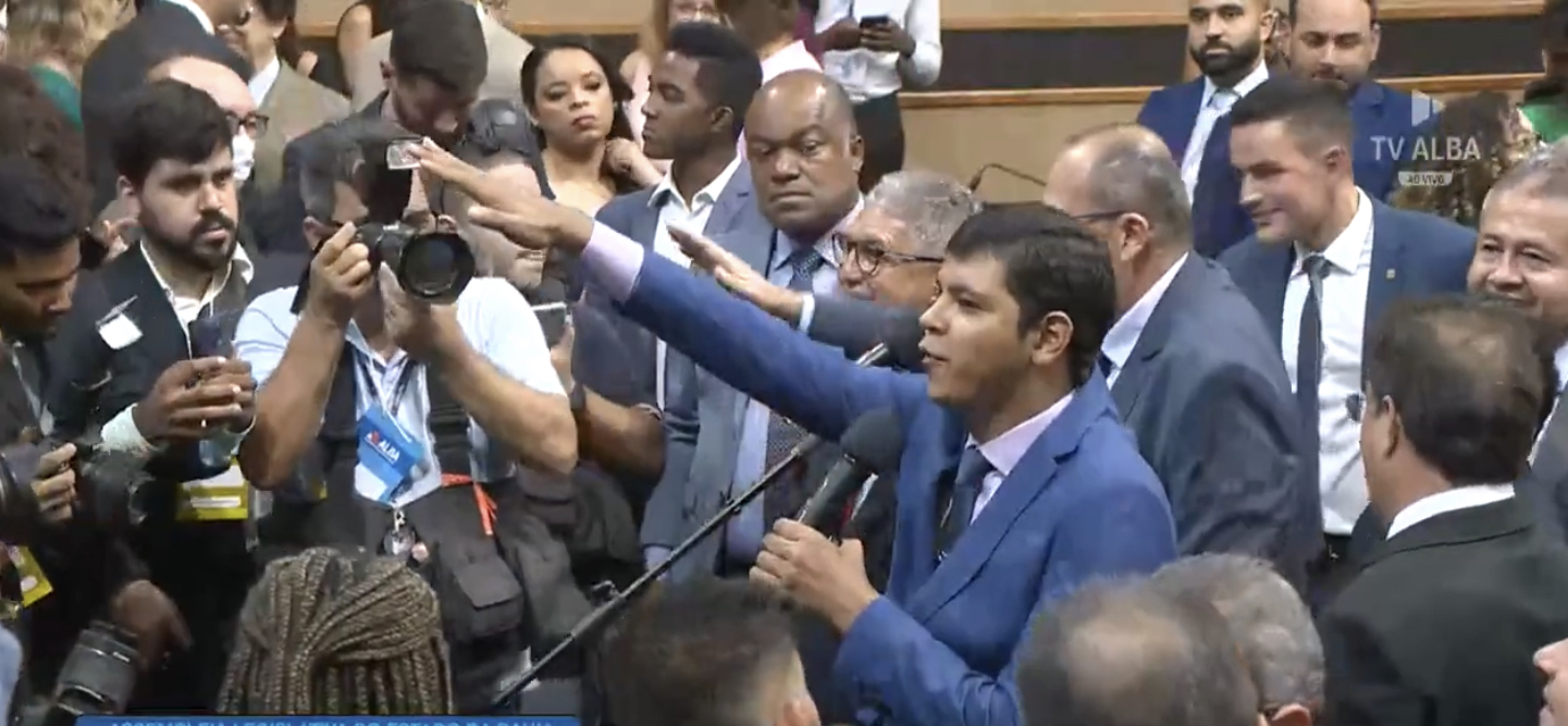 Durante posse na Assembleia, Diego Castro promete oposição ferrenha ao PT e defesa dos valores cristãos