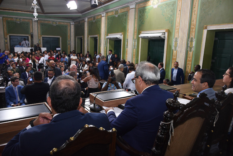 Com presença do prefeito Bruno Reis e do vice-governador da Bahia Geraldo Júnior, Câmara Municipal de Salvador abre ano legislativo