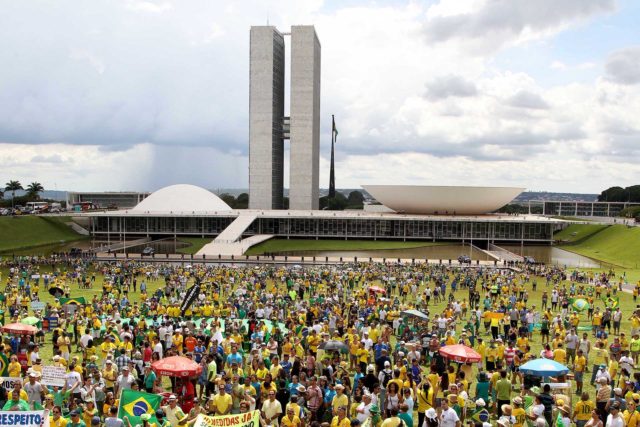 Psol pede cassação de deputados por suposto incentivo a manifestações no DF