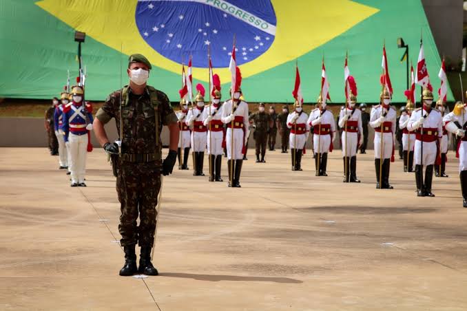 Soldado da Guarda Presidencial é preso por roubo, em Brasília
