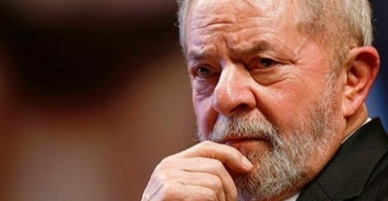 Lula insiste em narrativa e culpa “golpe” por atraso em obras