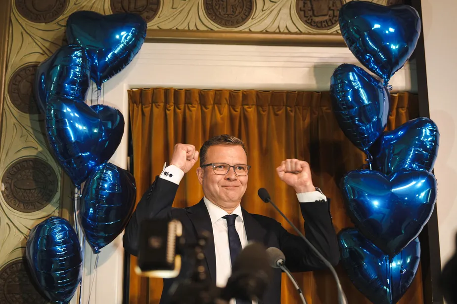 Partido de direita vence eleições na Finlândia e desbanca primeira-ministra de esquerda