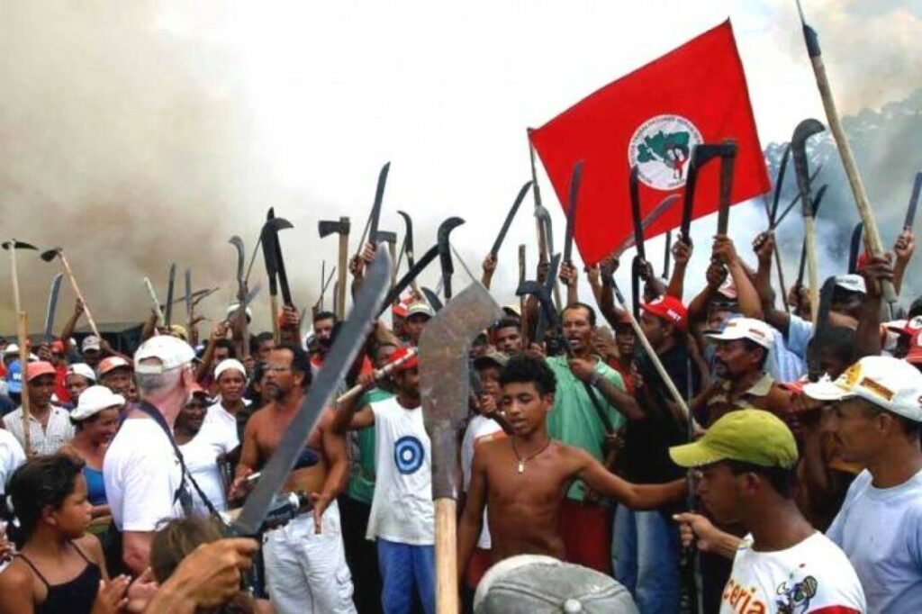 ‘Abril Vermelho’: MST invade terras no nordeste