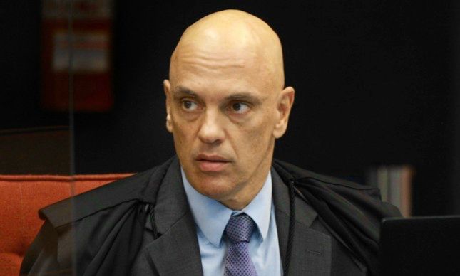 Moraes autoriza a PF a periciar celulares de presos no 8 de janeiro