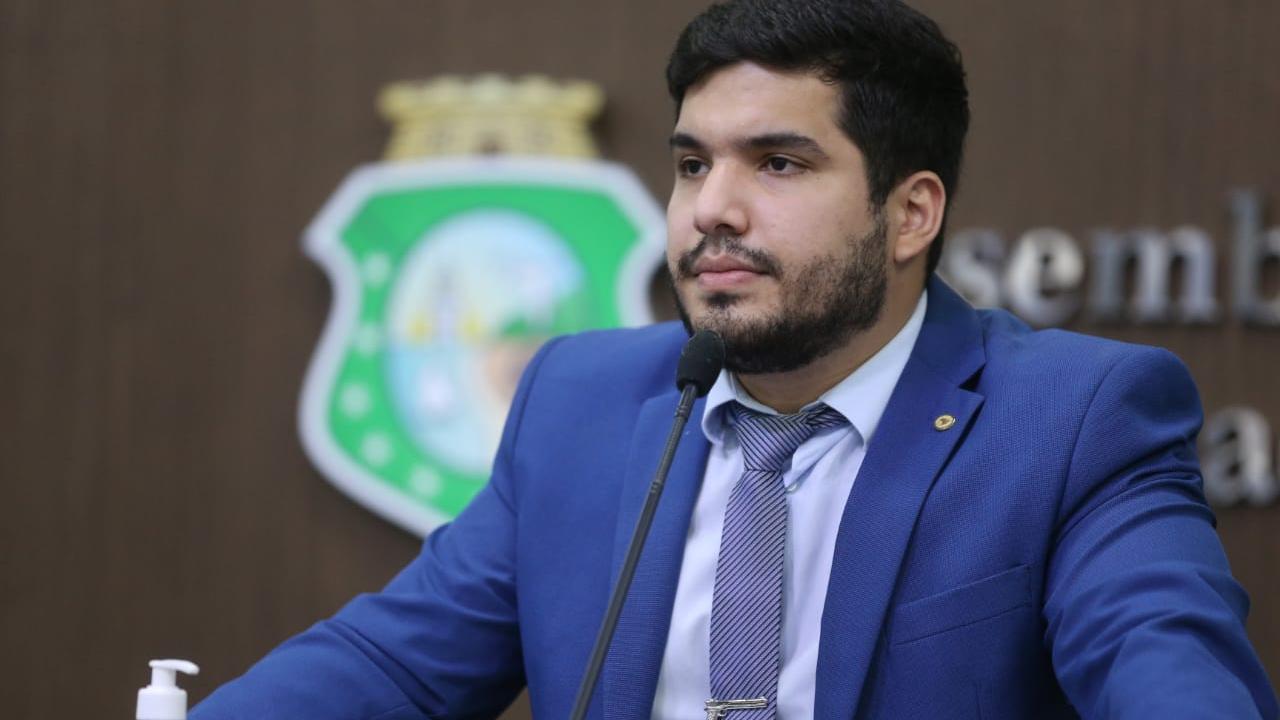 CPMI do 8 de Janeiro manterá André Fernandes no colegiado