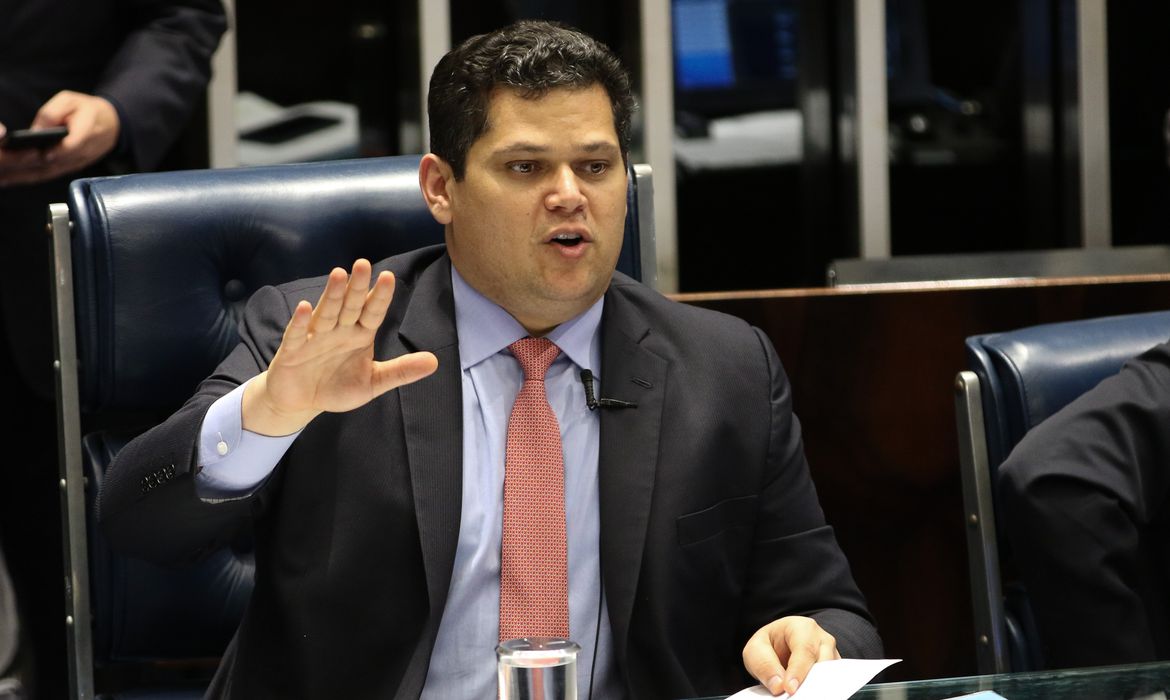 Davi Alcolumbre deve ser escolhido para relatar reforma tributária no Senado