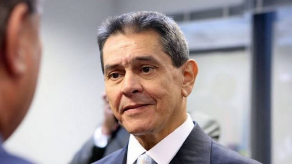 Roberto Jefferson não levanta da cama, chora e tem alucinações, diz revista