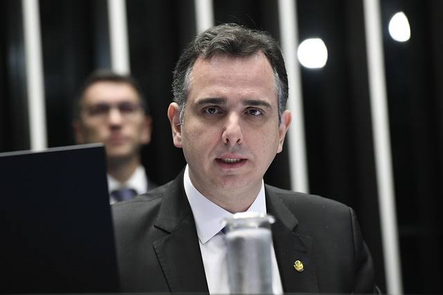 MDB quer tirar Pacheco do comando do Senado