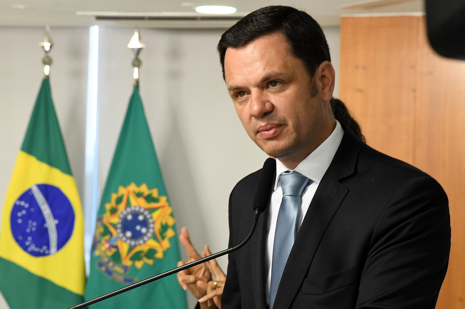 Não há previsão de acareação entre Torres e delegado da PF, diz presidente de CPMI