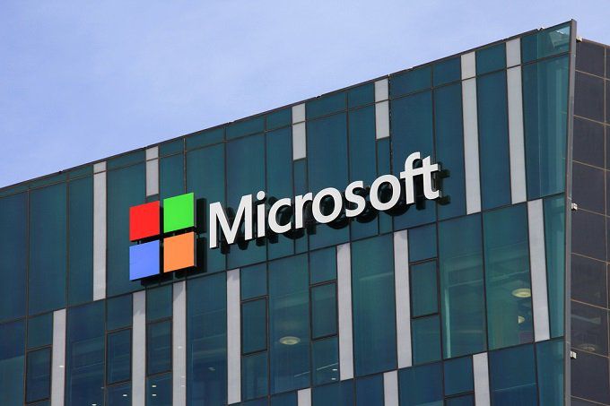 Microsoft demite quase 2 mil funcionários de suas divisões de videogames