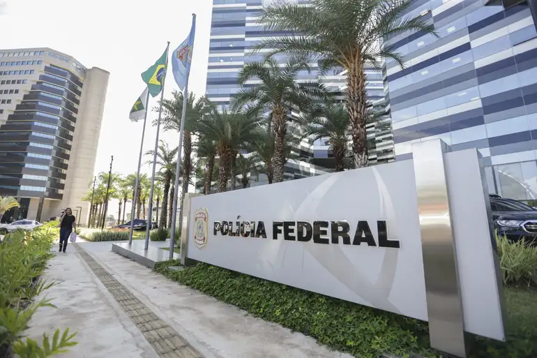PF cumpre mandados em Salvador contra investigados por crime ambiental