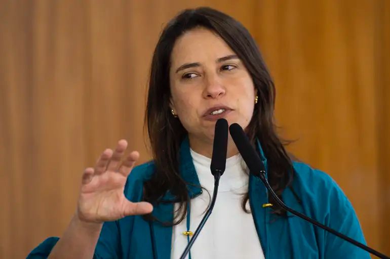 “Conversou merda demais’!”, diz presidente da Alepe sobre governadora em áudio vazado