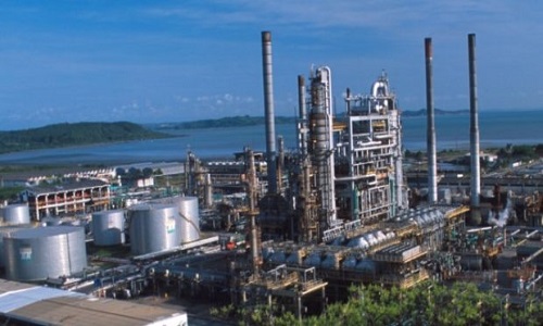 Trabalhadores paralisam atividades por causa de demissão de funcionários na Refinaria de Mataripe