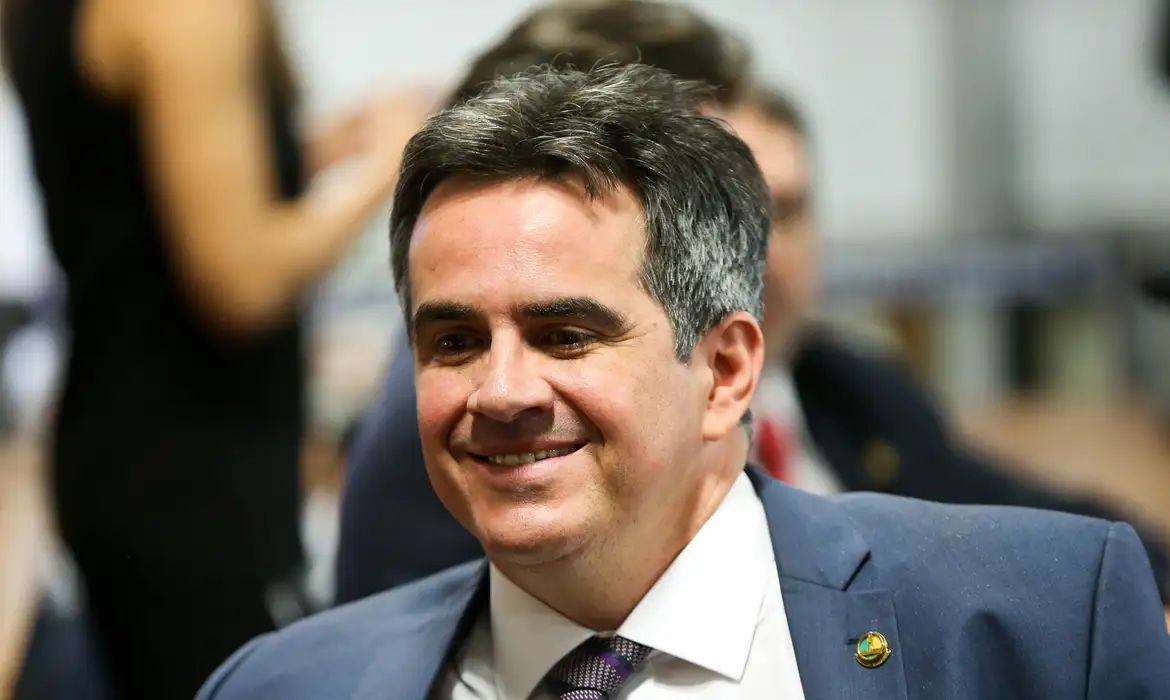 Ex-chefe da FAB rebate Ciro Nogueira: “tenta ganhar apoio para 2026”