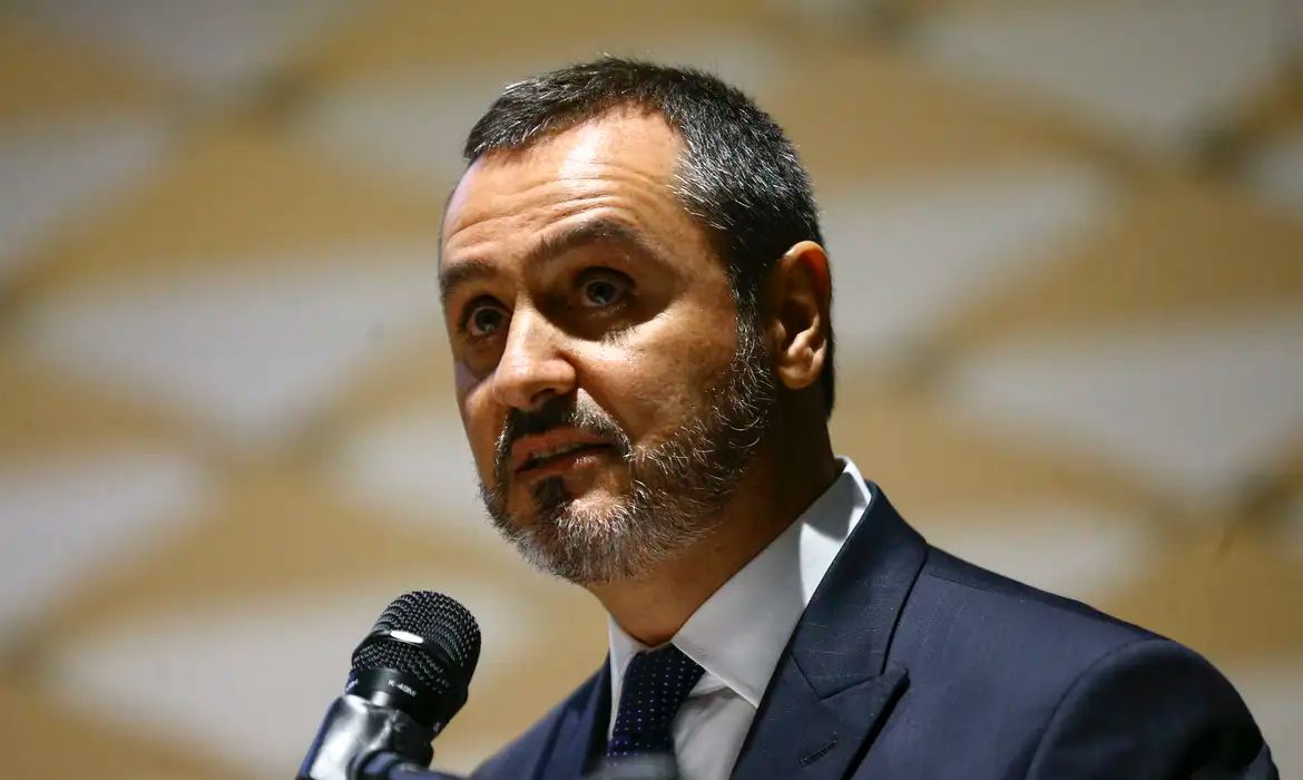 Diretor da PF aciona STF após áudios de Mauro Cid: 