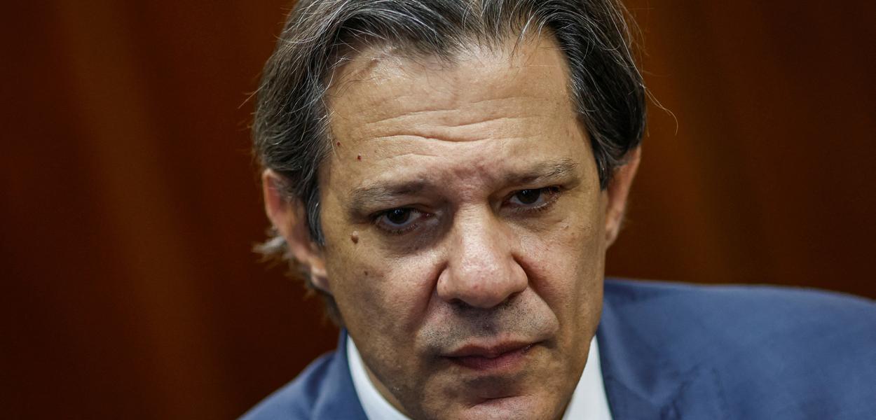 Não fui comunicado sobre desoneração da folha, diz Haddad