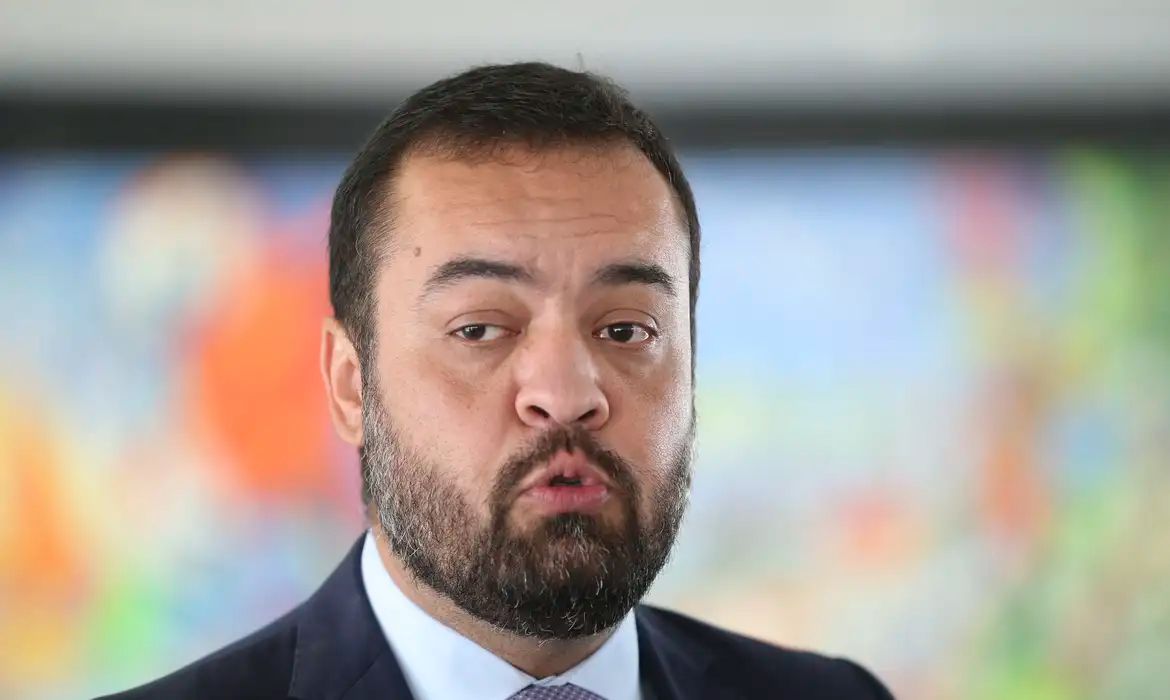 'Não adianta ir para o tapetão', diz Castro sobre processo pedindo sua cassação 