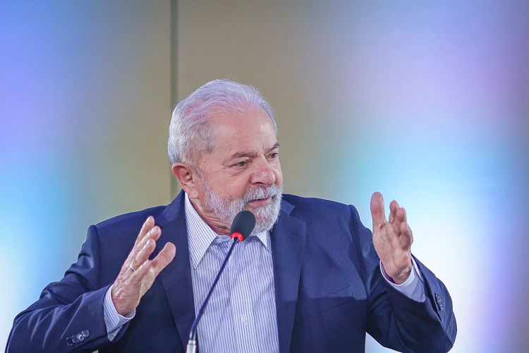 Governo Lula corta verba Educação e Saúde
