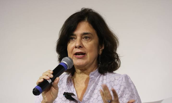 Com recorde de casos de dengue, ministra da Saúde diz que letalidade da doença diminuiu