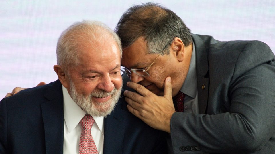 Dino busca orientação de Lula, Lira e Pacheco sobre cumprimento da decisão do STF que invalidou o orçamento secreto