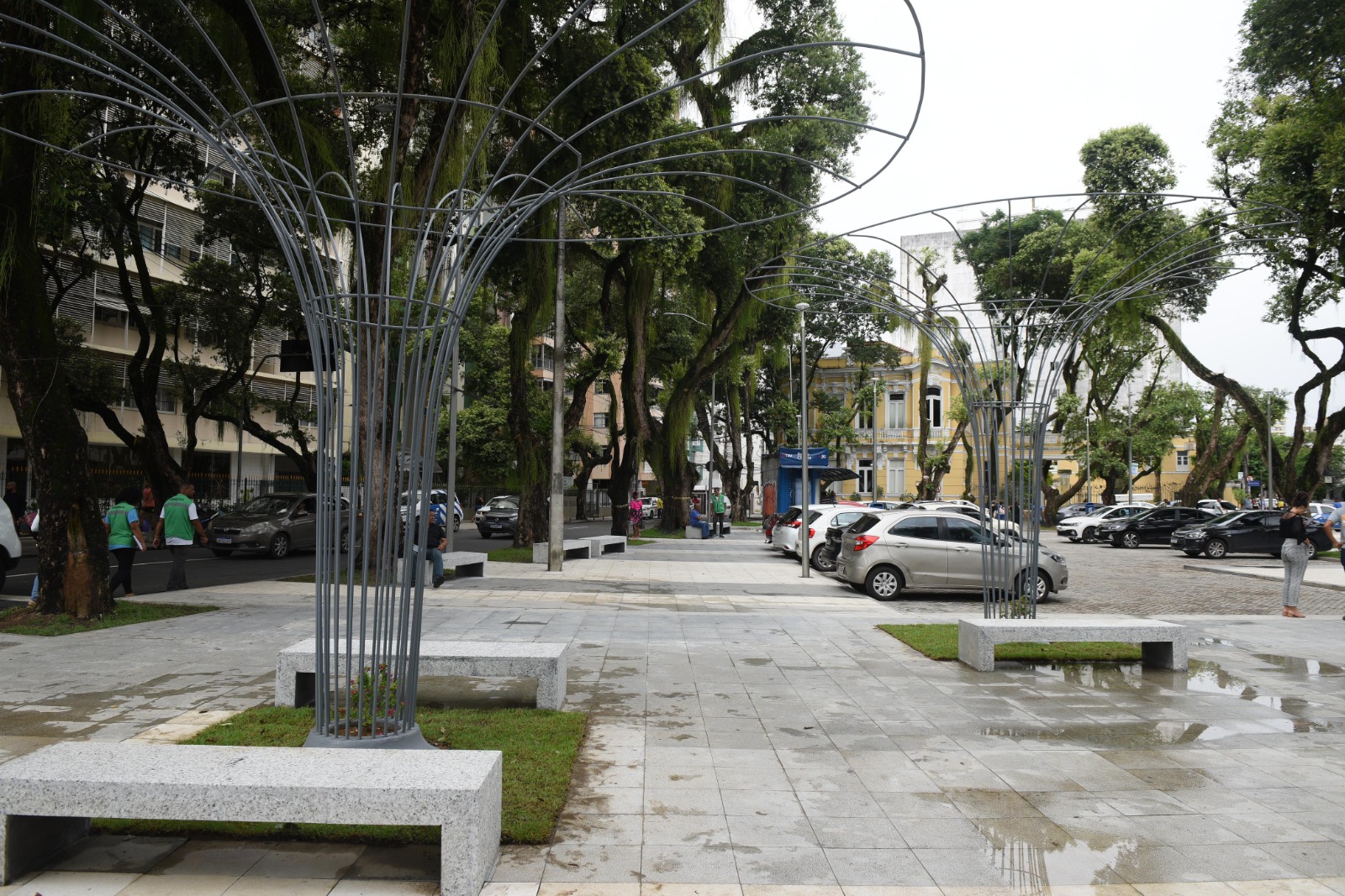 Novo entorno do Campo Grande é entregue pela Prefeitura com mais conforto para pedestres e usuários do transporte público