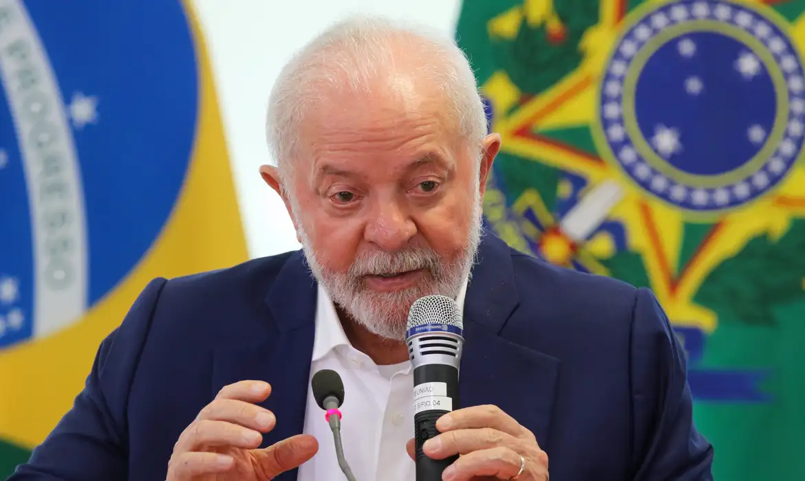 Não me preocupa atos dos fascistas, diz Lula sobre ato de Bolsonaro 