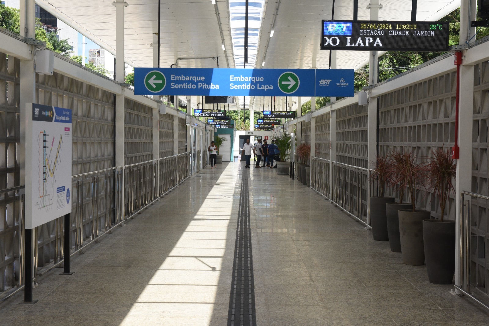 Prefeitura entrega trecho 2 do BRT com 8 novas estações e inicia operação de nova linha entre Lapa e Pituba