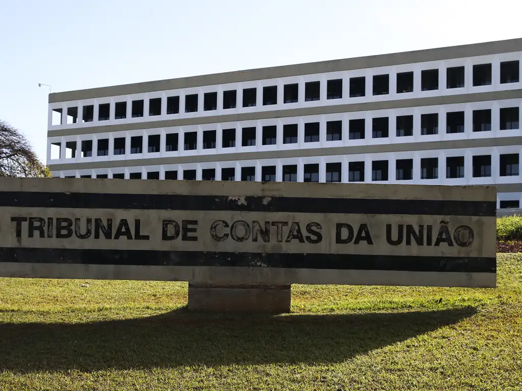 MP do TCU pede investigação sobre a megalicitação de Lula