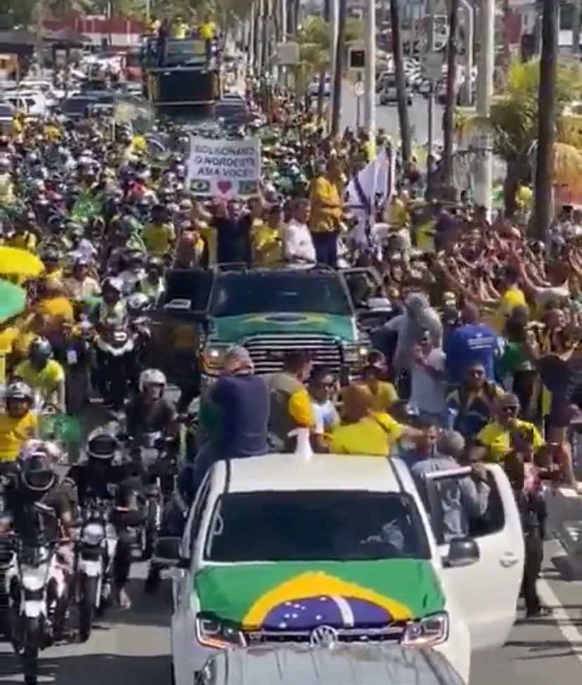 Bolsonaro é ovacionado em Aracaju