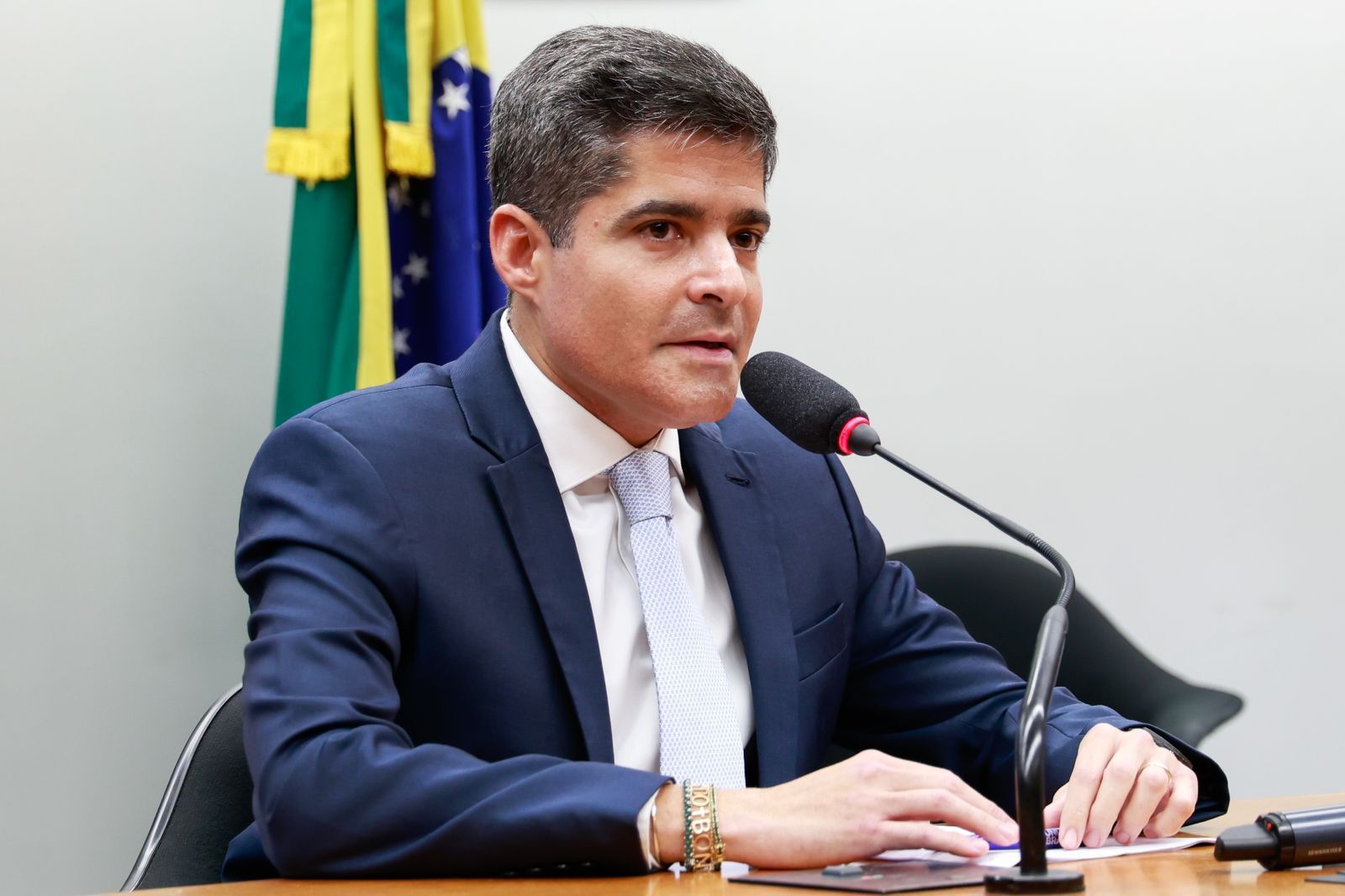 ”Quais são as três marcas de Jerônimo? Avanço das facções, aprovação automática e a fila da regulação”, diz ACM Neto