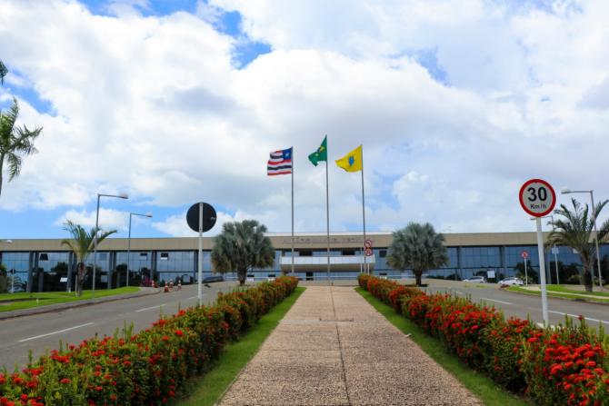 Assembleia do Maranhão dobra salário do governador