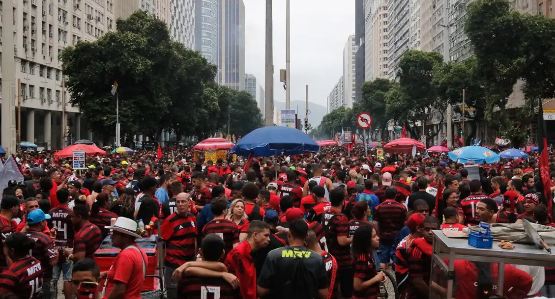 Flamengo alega 'discriminação' e rejeita cotas a mulheres e negros em comissões