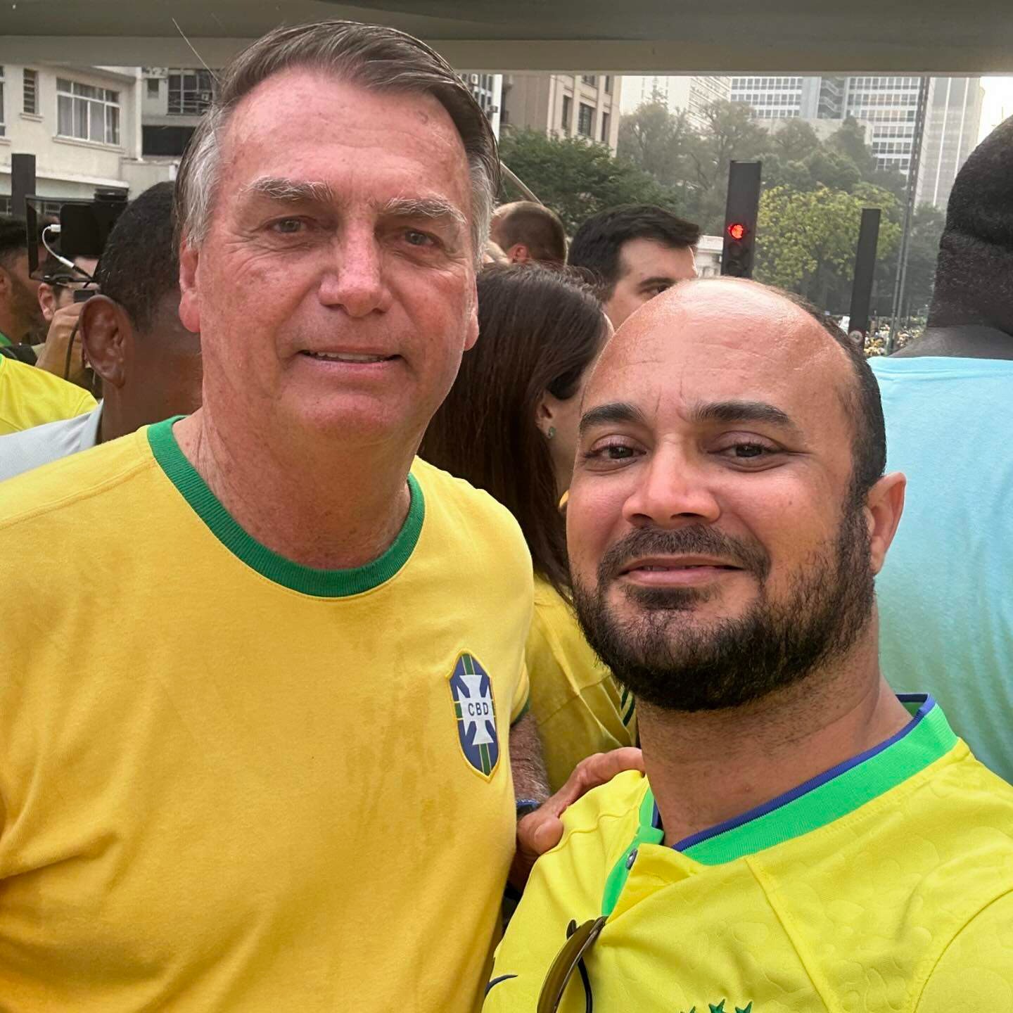 Autor do PL que pode levar ministros do STF ao impeachment, deputado bolsonarista, comparece a ato em SP