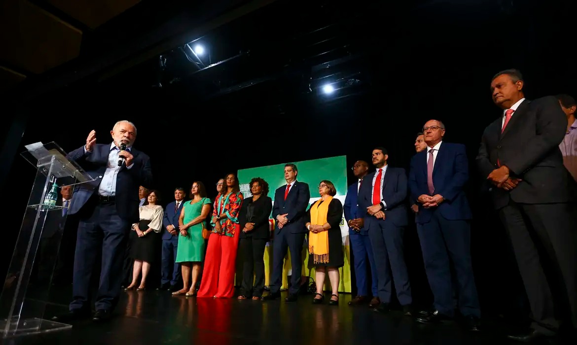 Emendas parlamentares dominam orçamento de ministérios